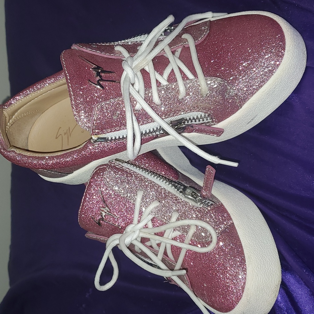 Sparkly Pink Giuseppe sneakers 💕💕